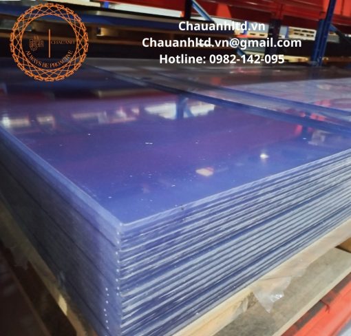TAM NHUA PVC TRONG CUNG 2