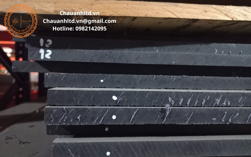 Cạnh tấm nhựa MC đen chịu mài mòn dùng trong cơ khí chính xác