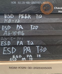 cận cảnh tấm nhựa PEEK kỹ thuật